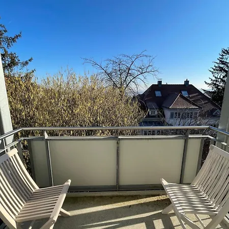 Helles In Zentraler Hoehenlage Apartamento Estugarda